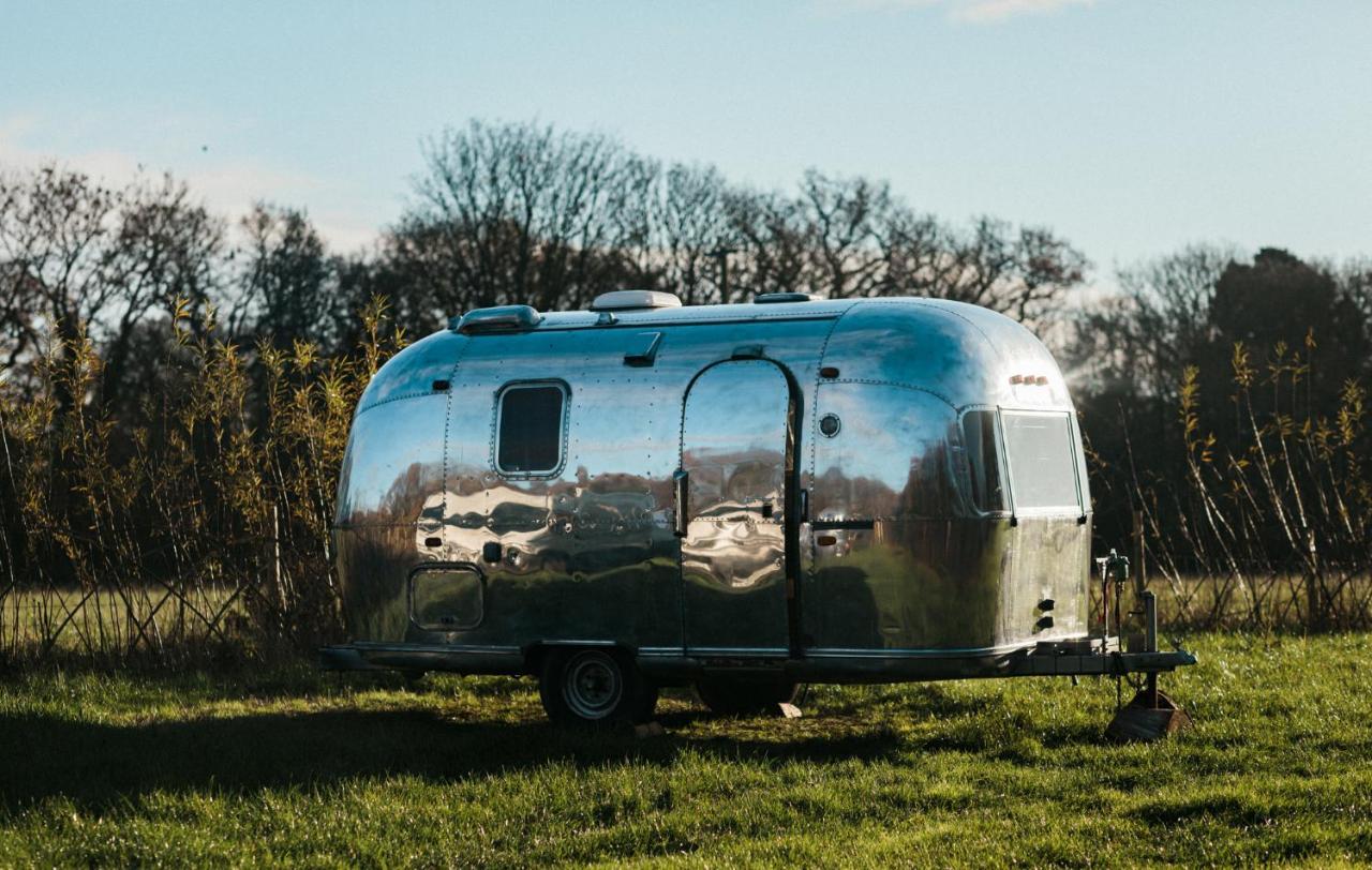 Silver Airstream Glamping & Rental Chichester Bagian luar foto