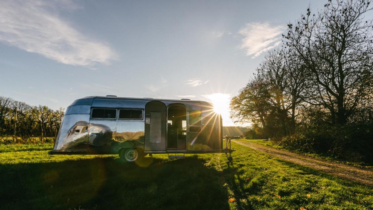 Silver Airstream Glamping & Rental Chichester Bagian luar foto