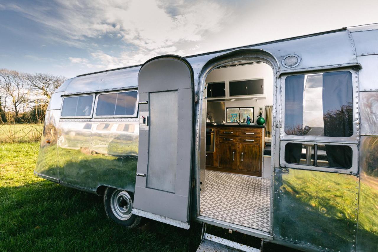 Silver Airstream Glamping & Rental Chichester Bagian luar foto