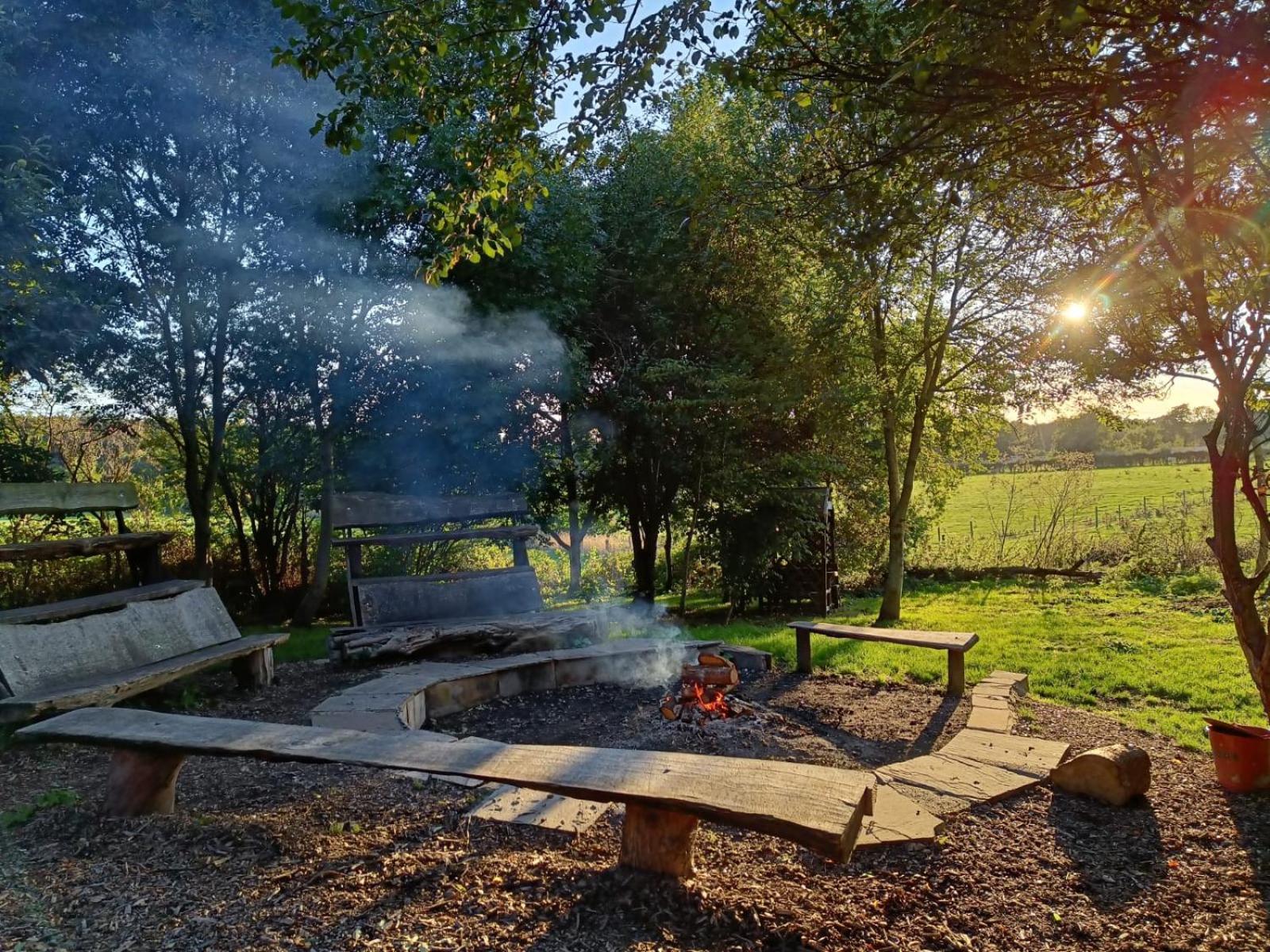Silver Airstream Glamping & Rental Chichester Bagian luar foto